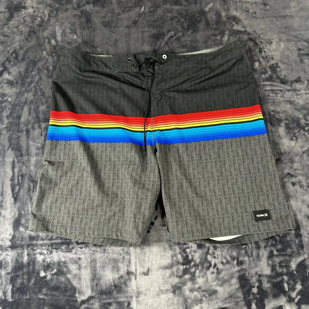 Hurley‎ Phantom Board Shorts Mens 38 Black Rainbow Stripe Chevron Swim Trunks